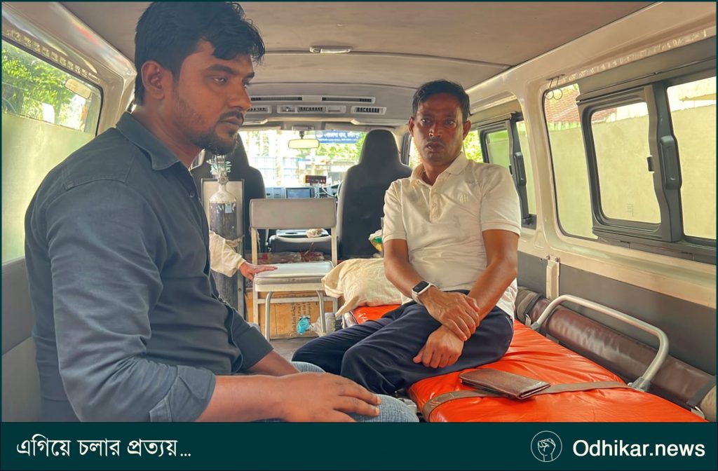 ঘুষ না দেওয়ায় ঠিকাদারের হাত ভেঙে দেওয়ার অভিযোগ পৌর কর্মকর্তার বিরুদ্ধে