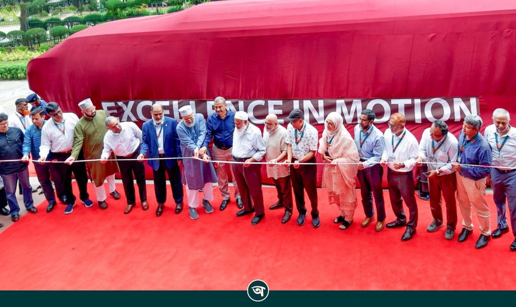 শিক্ষার্থীদের স্বাচ্ছন্দ্যময় যাতায়াতে ইউআইইউতে ১৮টি নতুন এসি বাস চালু