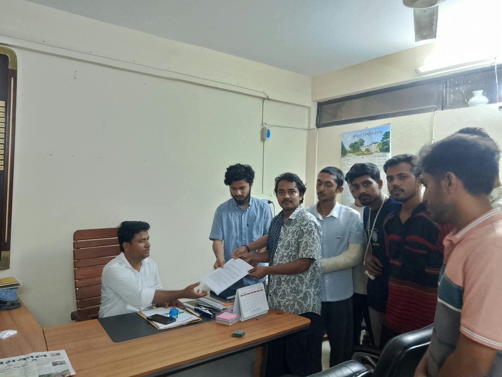 কুবিতে দুই পক্ষের মারামারির ঘটনায় আবাসিক শিক্ষার্থীদের ৮ দফা দাবি