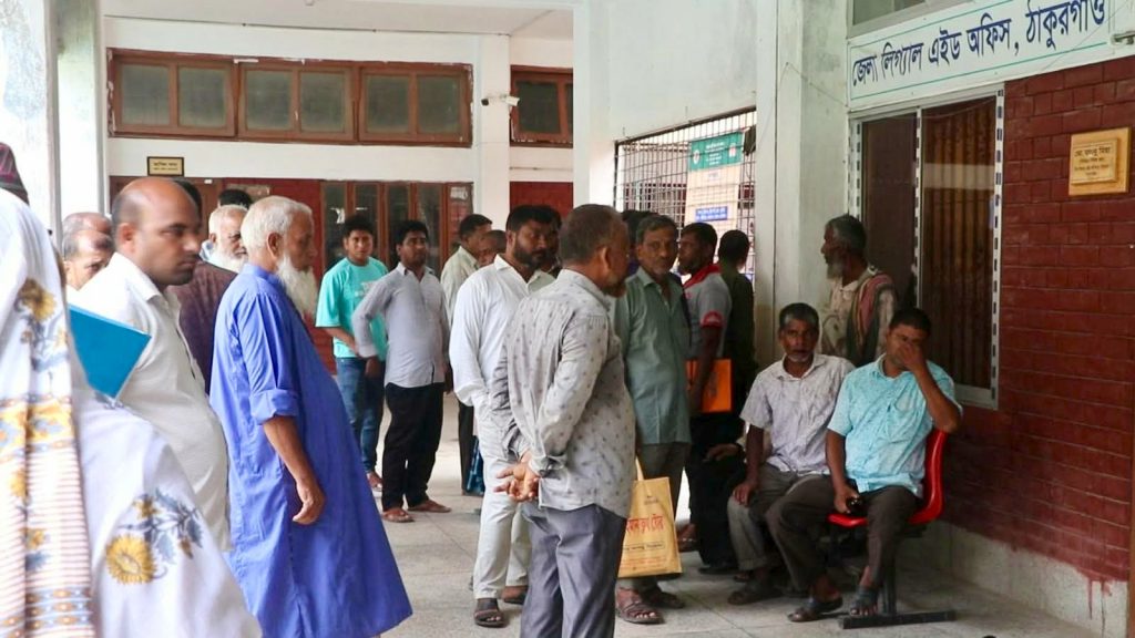 বিনা খরচে মামলা-আইনি পরামর্শ, ঠাকুরগাঁওয়ে লিগ্যাল এইডে উপকৃত ২ হাজার মানুষ