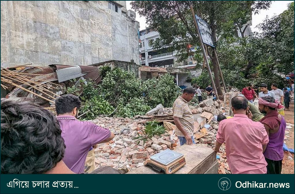মিরপুরে রাড্ডা স্বাস্থ্যকেন্দ্র ভাঙচুর ও লুটপাট: দুই ট্রাক মালামাল উদ্ধার, গ্রেপ্তার ৯