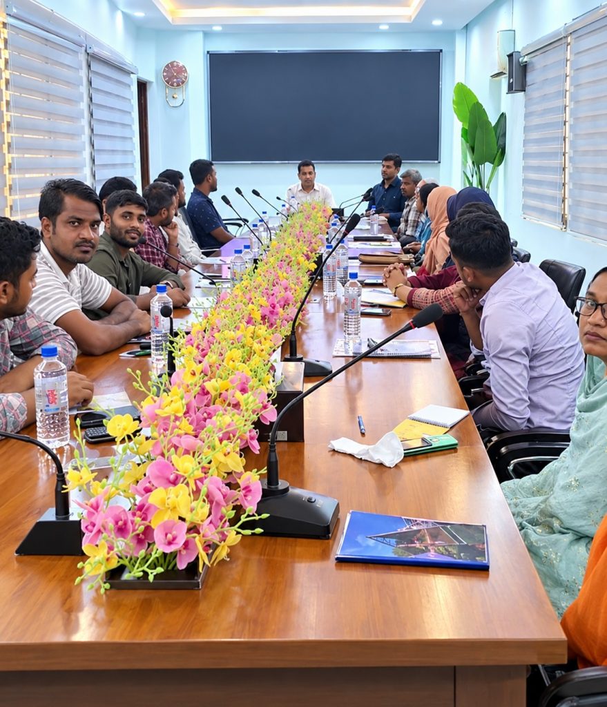 নওগাঁয় ফ্যামিলি কার্ড কার্যক্রম বাস্তবায়নে দুই দিনব্যাপী প্রশিক্ষণ কর্মশালা