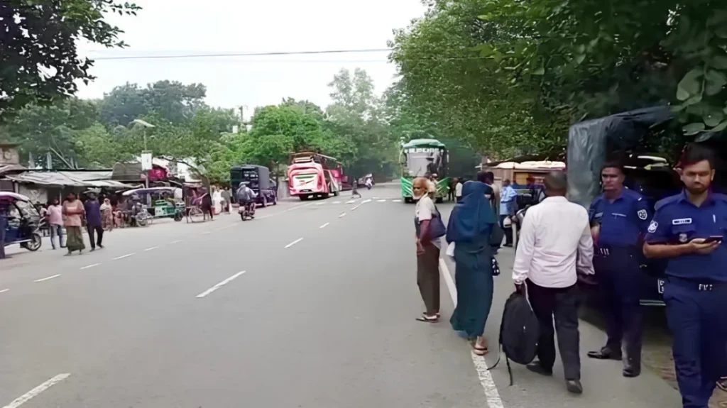 গোপালগঞ্জে বাসের ধাক্কায় স্বামী-স্ত্রী নিহত