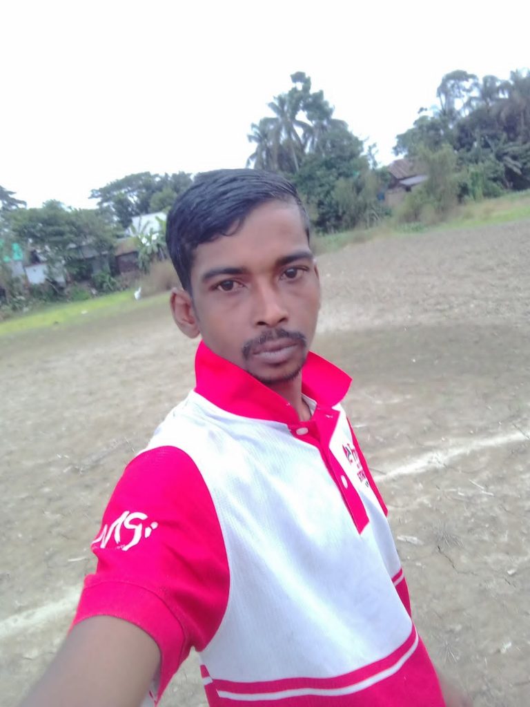 পরিবারের স্বপ্ন পূরণ হলো না, চট্টগ্রামে ট্রেনের ধাক্কায় প্রাণ গেল ফরহাদের
