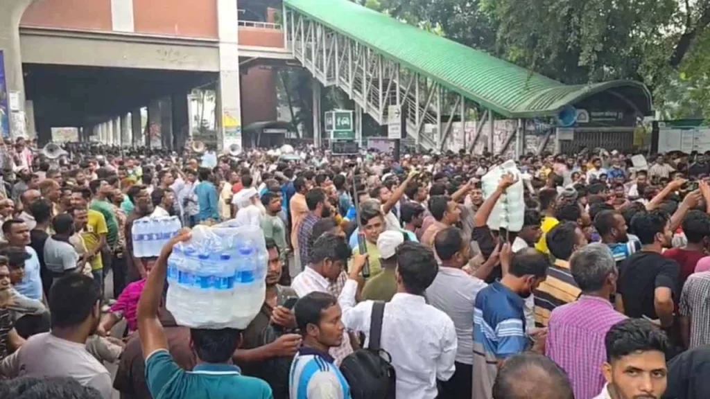 রাজধানীতে অটোরিকশা ধর্মঘট-অবরোধ, জনভোগান্তি চরমে